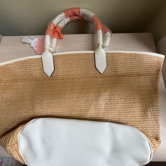 New Victorias Secret Straw Beach Tote w/ Rope Handles, & Palm Tree & Wristlet - Picture 5 of 9